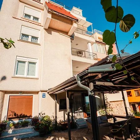 таня Apartment